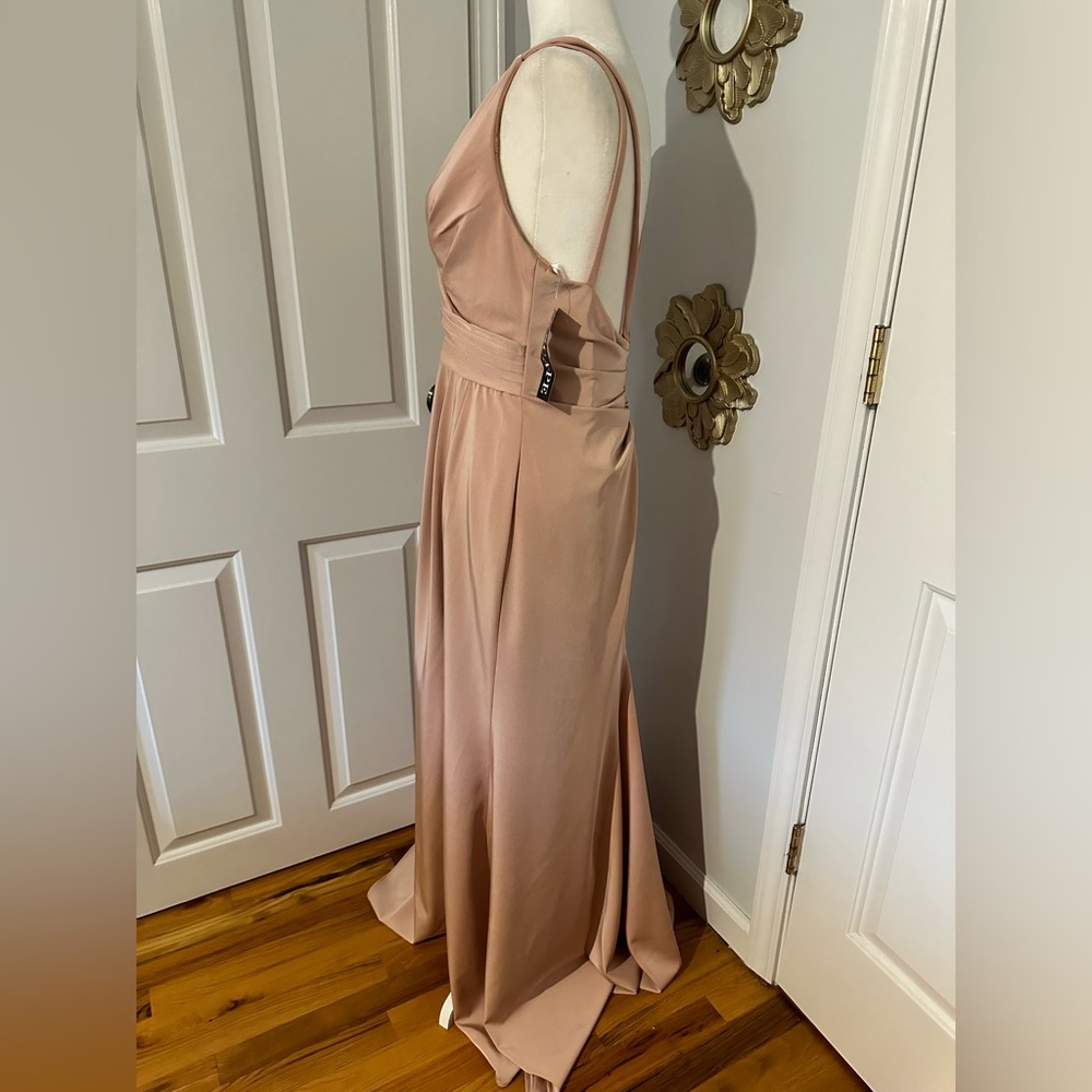 NWT Xscape Rose Gown - Picture 6 of 8